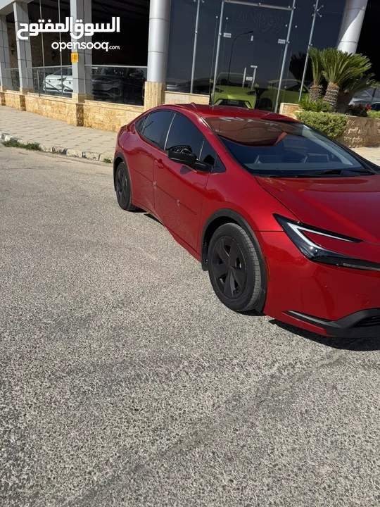 بريوس 2023 لون احمر 3 جيد