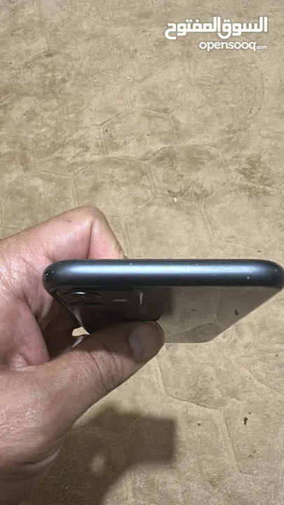 ايفون 11 رمادي 64 جيجا