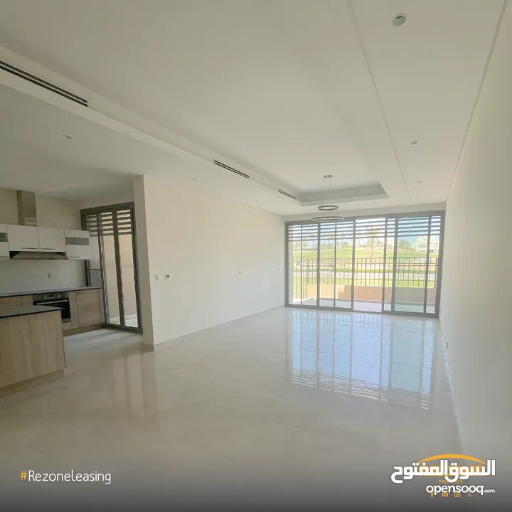 4 Bedroom Villa Townhouse with Breathtaking Golf Course Views in Muscat Hills