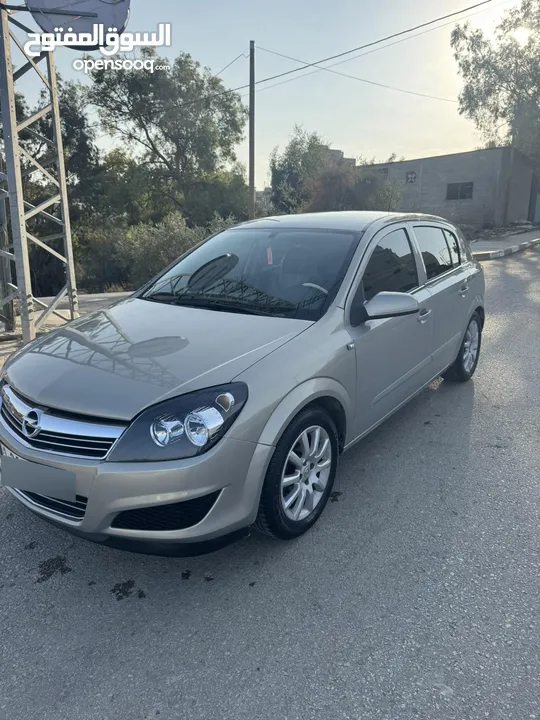 اوبل استرا موديل 2006