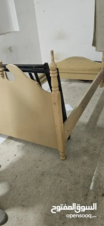 urgent clearance wooden single bed