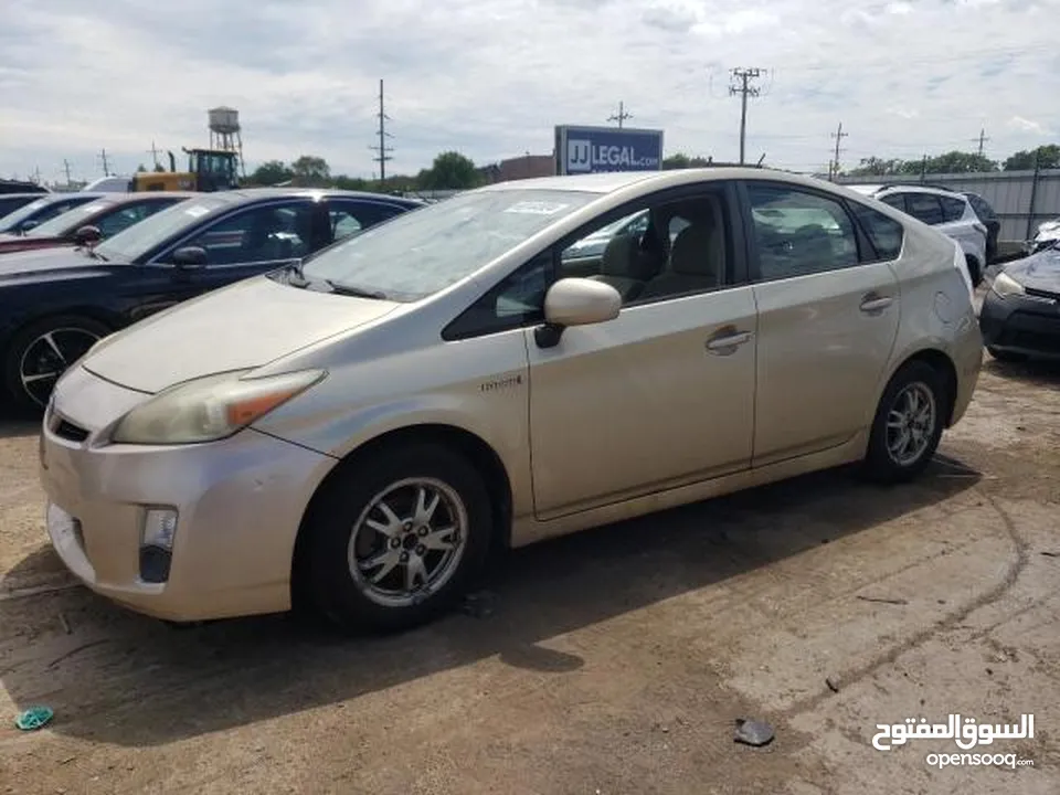 Toyota Prius Model 2010 color is Golden inside color is Golden From America