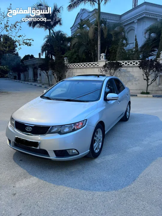 كيا فورتي 2012 فتحة سقف ماطور 1600 اوتوماتيك نخب