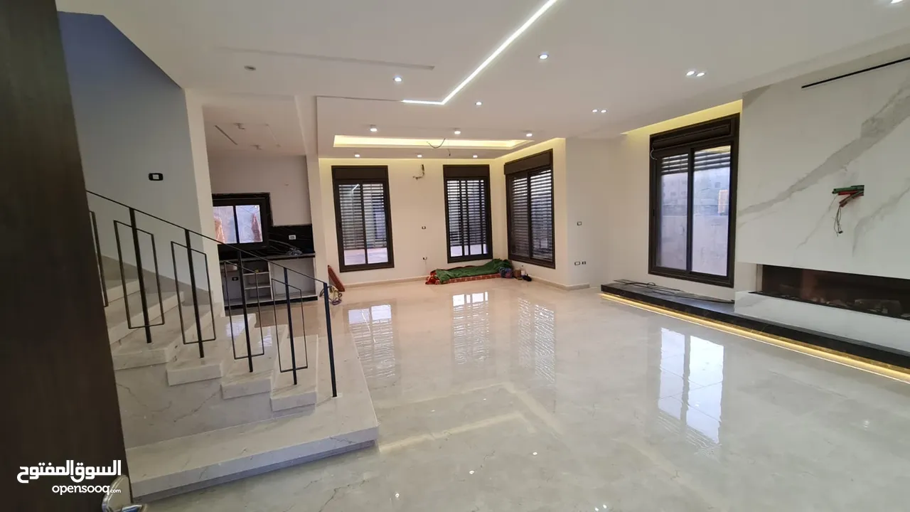 فيلا حديثه للبيع