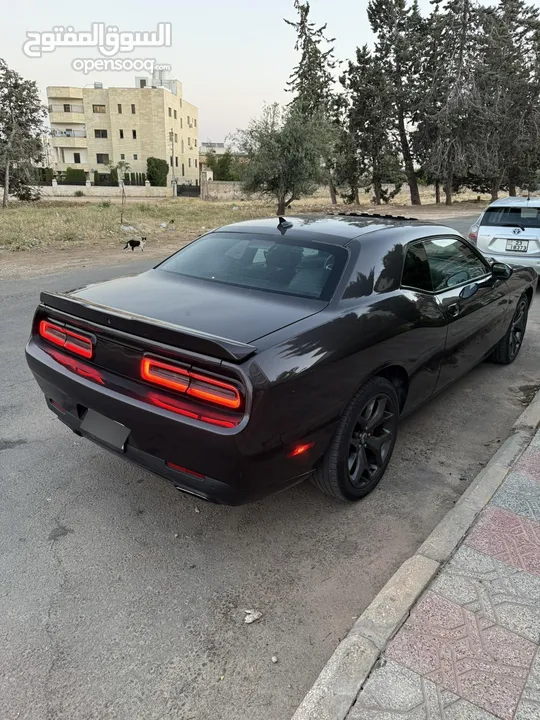 Dodge challenger sxt plus shaker 2018