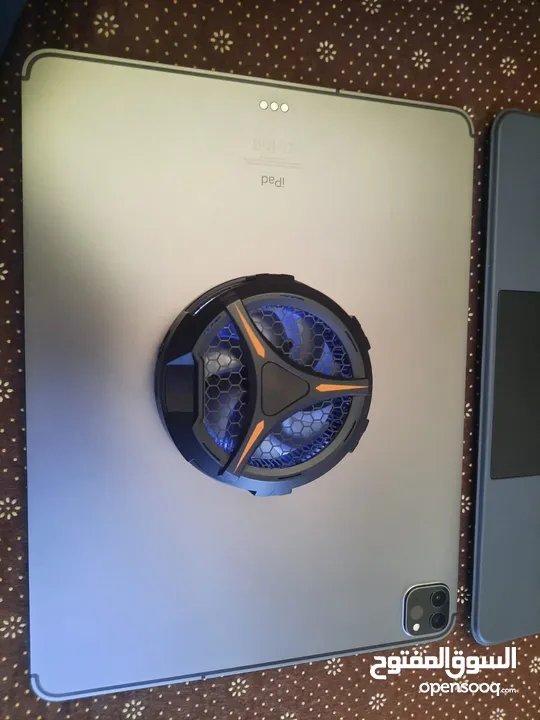للبيع iPad pro  الجيل الرابع 2021 (12.9) إنش بدعم شريحه خط