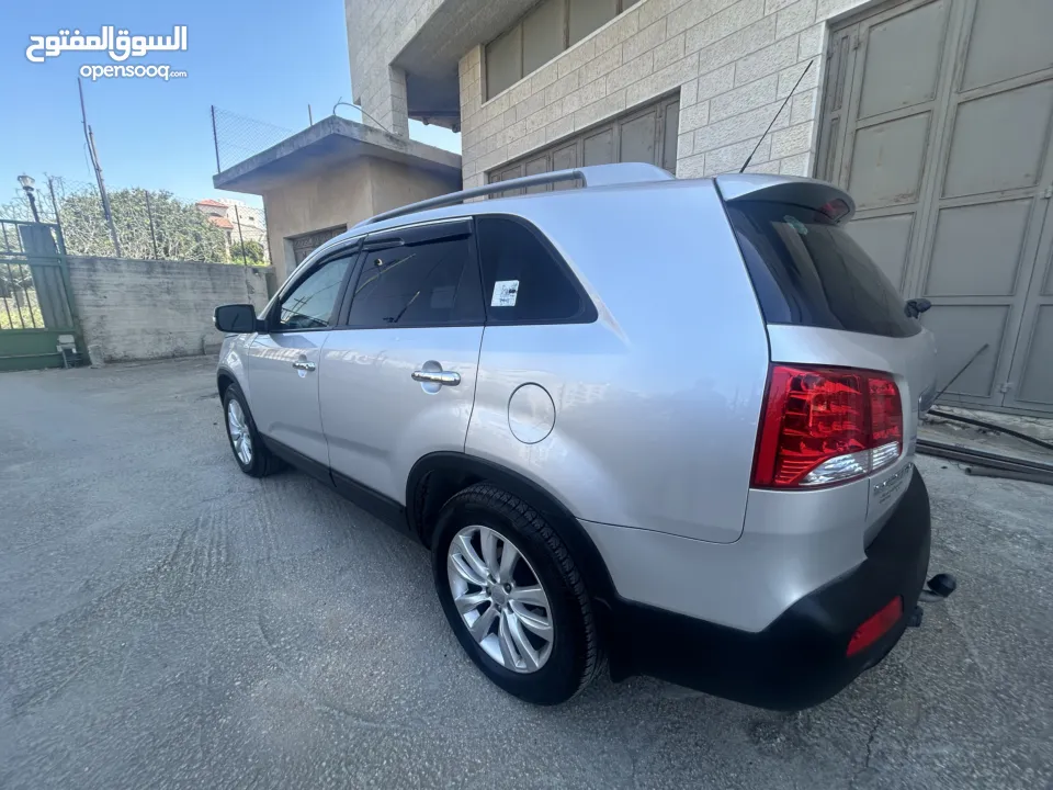 Kia sorento 2011 للبيع
