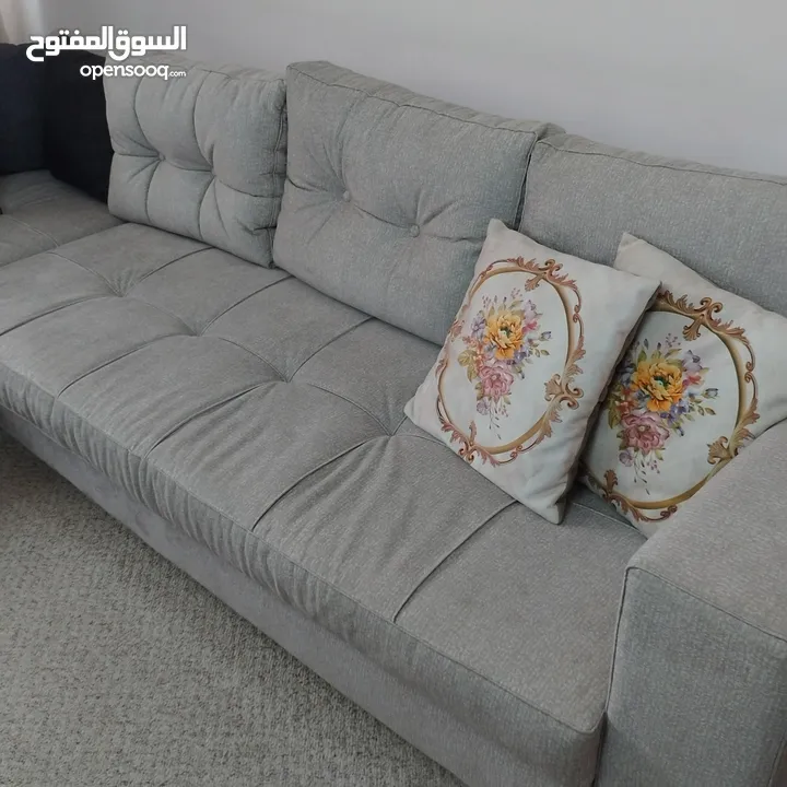 أثاث وأجهزة كهربائية للبيع