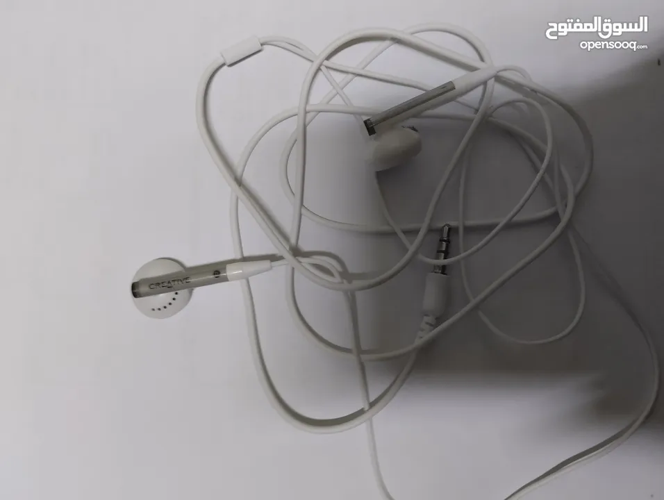 سماعة صوت واضح ونقي وعالي جدا من ماركة creative للبيع