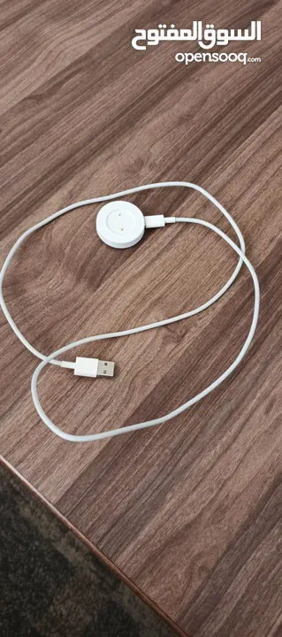 ساعة وسماعة huawei الاصليه لون اسود huawei smart watch gt 2 huawei freebuds 4i