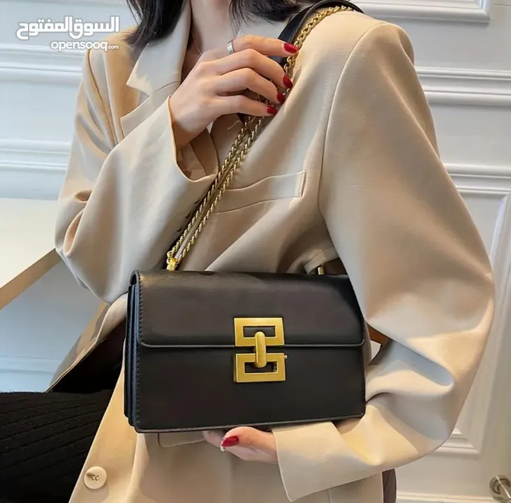 حقيبة كتف نسائية أنيقة بحزام سلسلة ـ لون أسود أو بني ـ تصميم معدني فاخر