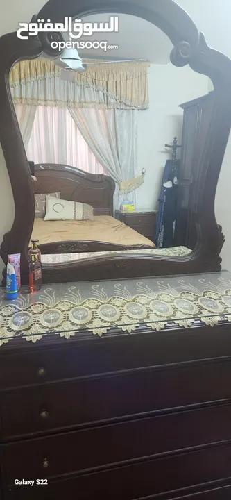 غرفة نوم مزدوجة خشب لاتيه