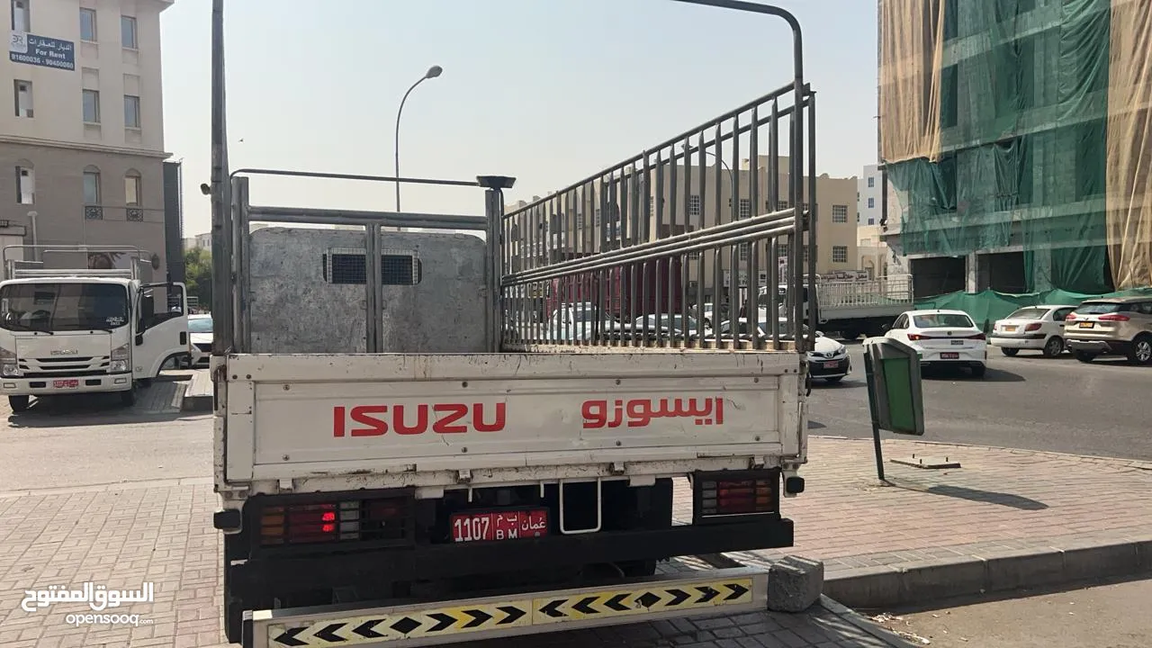 نقل عام ونقل عفش بيكم شاحنة 3 طن 7 طن 10 طن نقل لجميع أنحاء السلطنة و الامارات بإدارة شباب عمانين