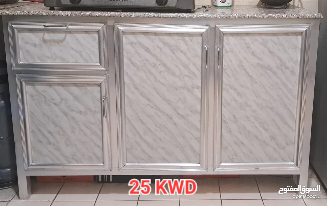 Kitchen Cabinet For Sale In Good Condition