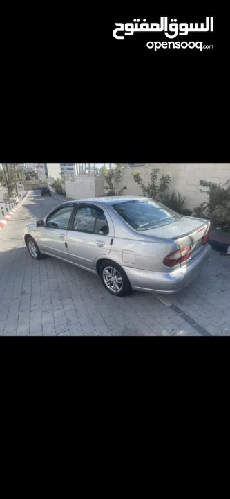 نيسان الاميرا