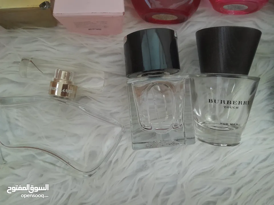 مجموعة علب عطور فارغة ماركات اصلية كلهم ع 10 دنانير