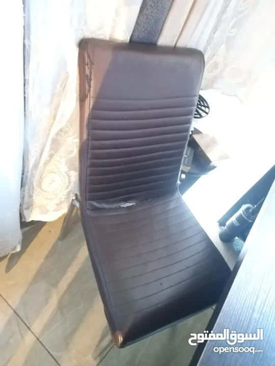 مكتب خشب لمنيت وجه لاتيه بحاله الوكالة