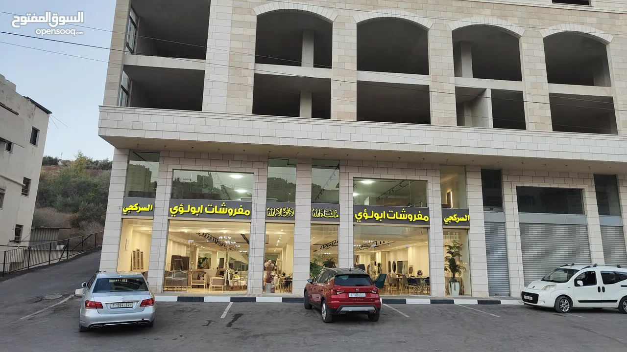 ارونا FR 2019 فقط 90000 فل اضافات والدفع كاش أو بدل على جيب 7 ركاب جديد وحديث