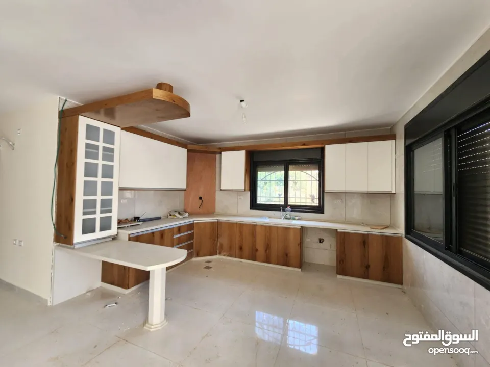 فلل للبيع  في منطقة سردا