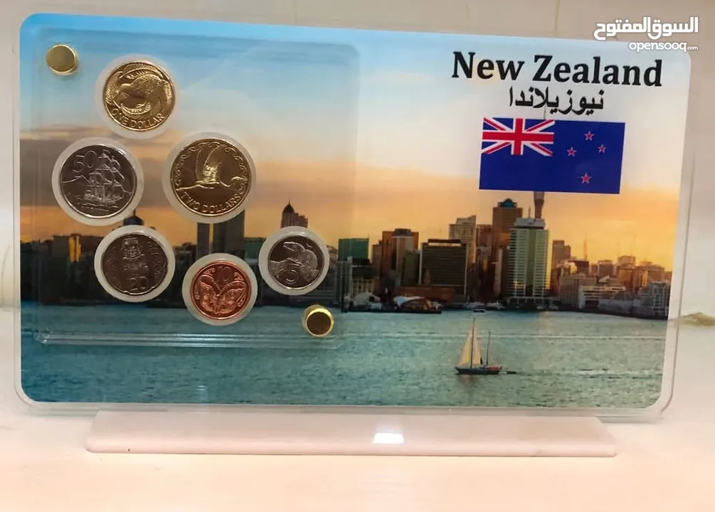 ستاندات منوعه عالميه يحتوي بالداخل على قطع معدنيه وفضيه انسر