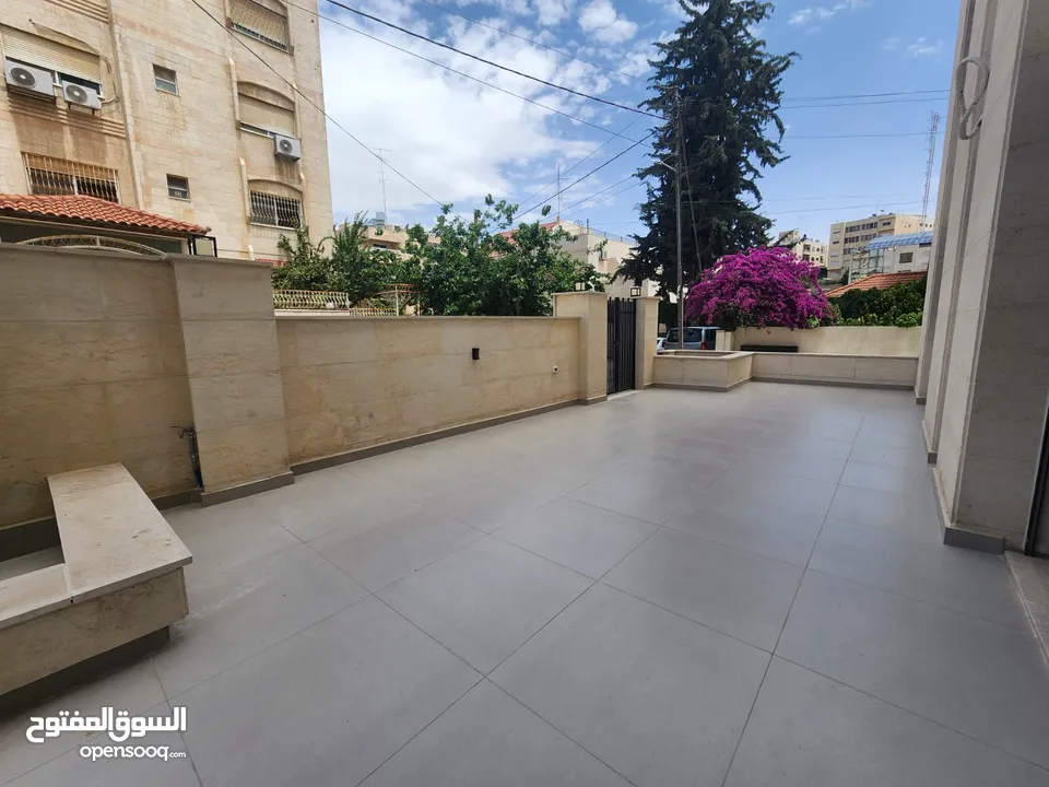 شقة فارغة للبيع بين الدوار الرابع و الخامس - ref : 14609