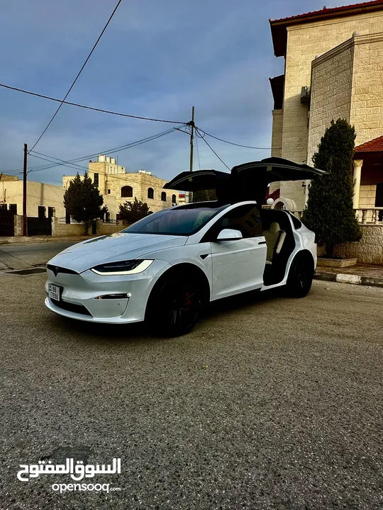 Tesla x 2022 long range  شلك البليد