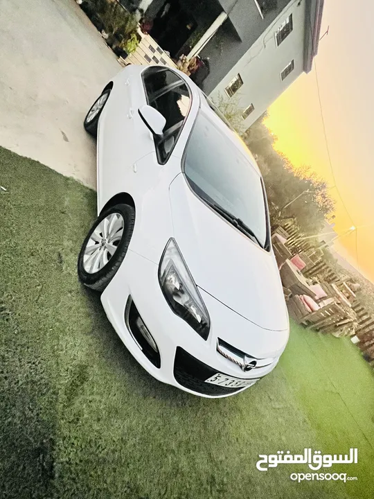 اوبل استرا 2018 1.4 تيربو للبيع