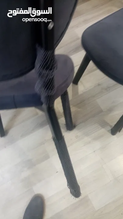 طاوله طعام استعمال خفيف جدا