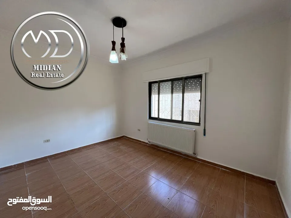 شقة للبيع طابق اخير مع روف خلدا مساحة 210م مع ترس سوبر ديلوكس بسعر مميز جداً