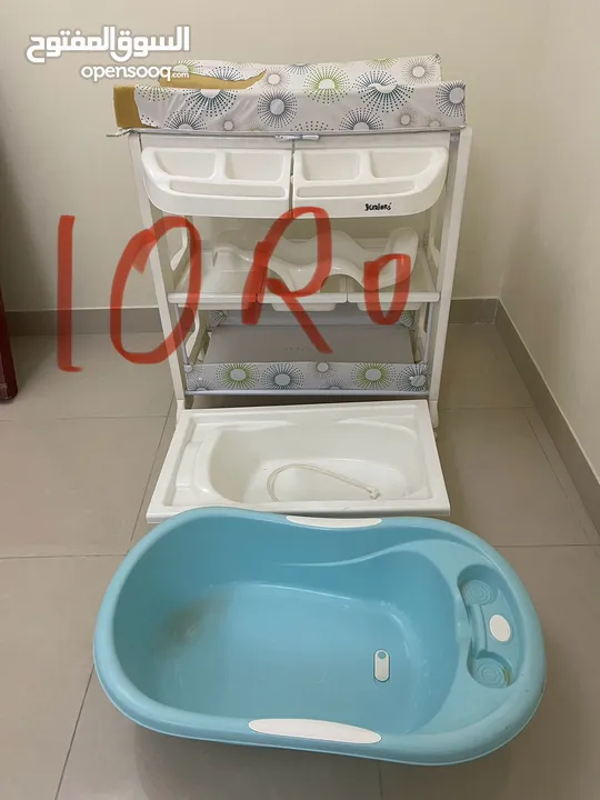 Joiner Change table with extra bath