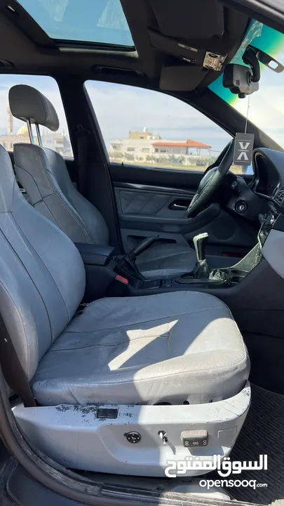 Bmw 520i e39 بي ام دبليو دب جير عادي الرجاء التواصل على رقم بالاعلان  ا2003
