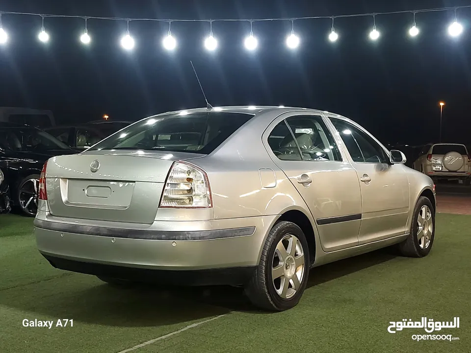 اسكوده اكتفيا 2008موصفات خليخي جاهزه علي التسجيل والتصدير  1600cc