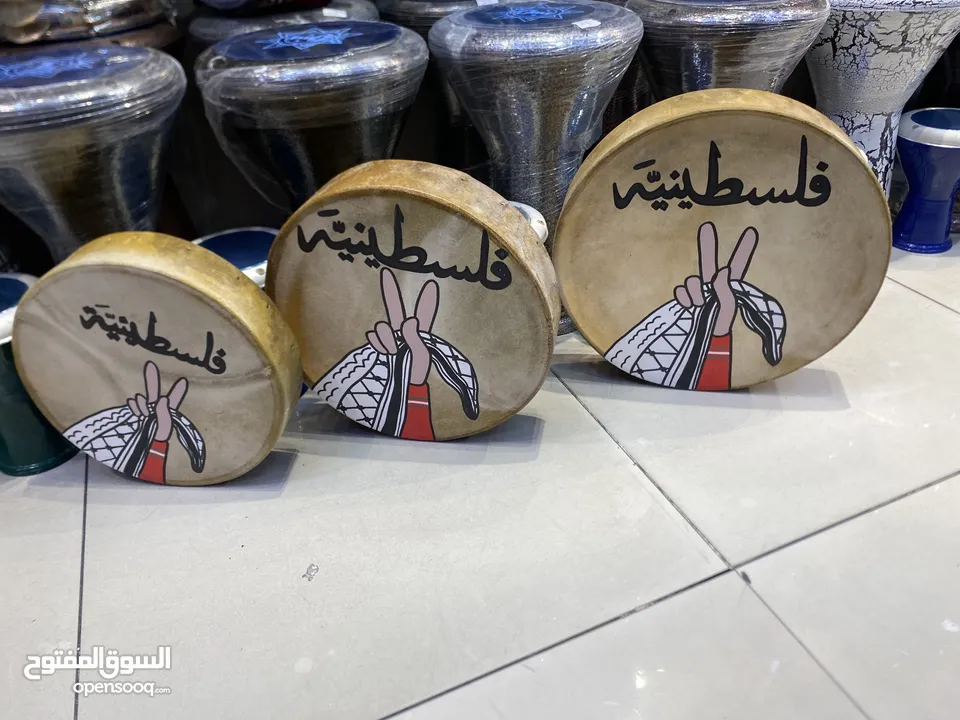 طقم دف جلد ثلاث احجام مشغول رسم ع الوجه