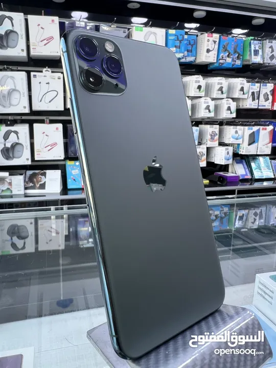 iPhone 11 Pro Max Used (256 GB)  ايفون 11 برو ماكس (256) حيجا  مستعمل بحالة ممتازة مش مفتوح او مصلح
