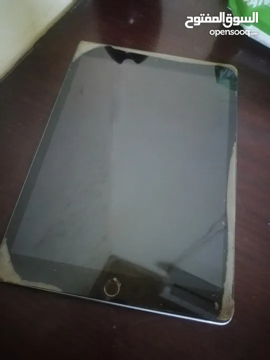 ايباد ابل الجيل السابع  بحاله ممتازه 100