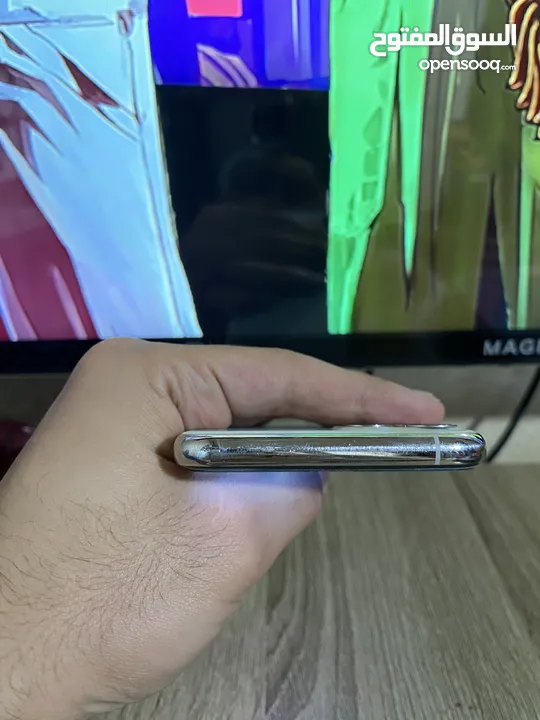 iPhone 11pro  بسعر رمزي