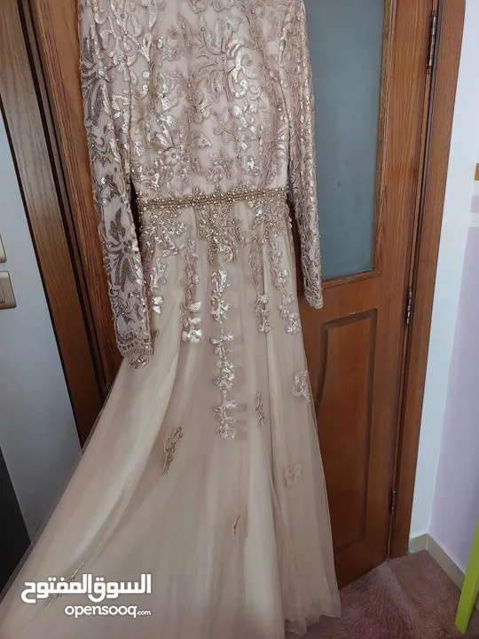 فستان سهرة حجاب ، ماركة setrms,مبطن كامل،فخم جميل جدا،  بحالة ممتازة ، سايز 40