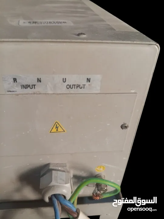 اجهزة تنظيم كهرباء عاليةVoltage Regulator القدره صناعه اسبانيه 10000 وات عدد 2 السعر للجهازين