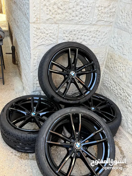 جنوط 19 انش لل بي ام دبليو وكاله  اصليات من الشركه مع كواشيكهم  للبيع  بسعر طري bmw