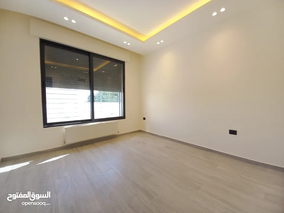 شقة غير مفروشة للإيجار في دير غبار ( Property 38894 ) سنوي فقط