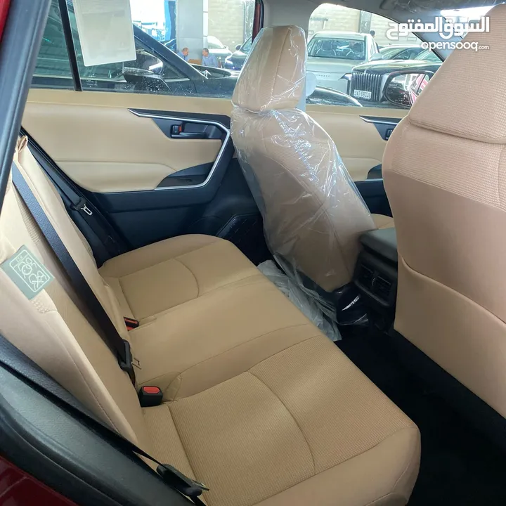 TOYOTA_RAV4_2023
