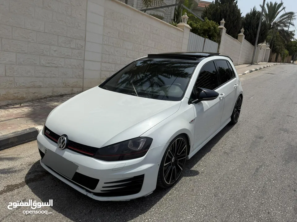 Golf GTi فل الفل بانوراما ترخيص 2014