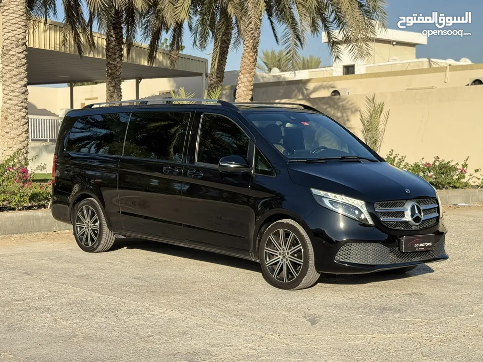 Mercedes benz V250 GCC first owner full agency service