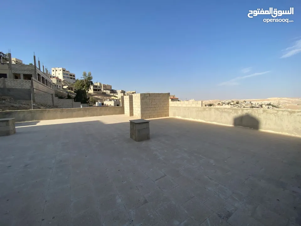 بيت مستقل للبيع في حي المغيرات