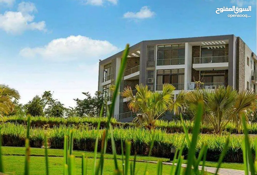 شقة للبيع بجوار سيتي سنتر الماظة في تاج سيتي علي طريق السويس - Taj City New Cairo