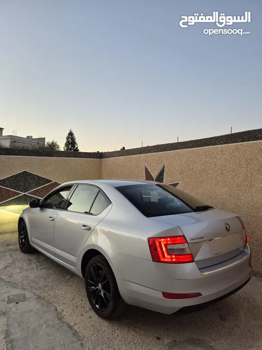 اوكتافيا 2015 ترخيص 2015 مطور 1600 ديزل  كير عادي