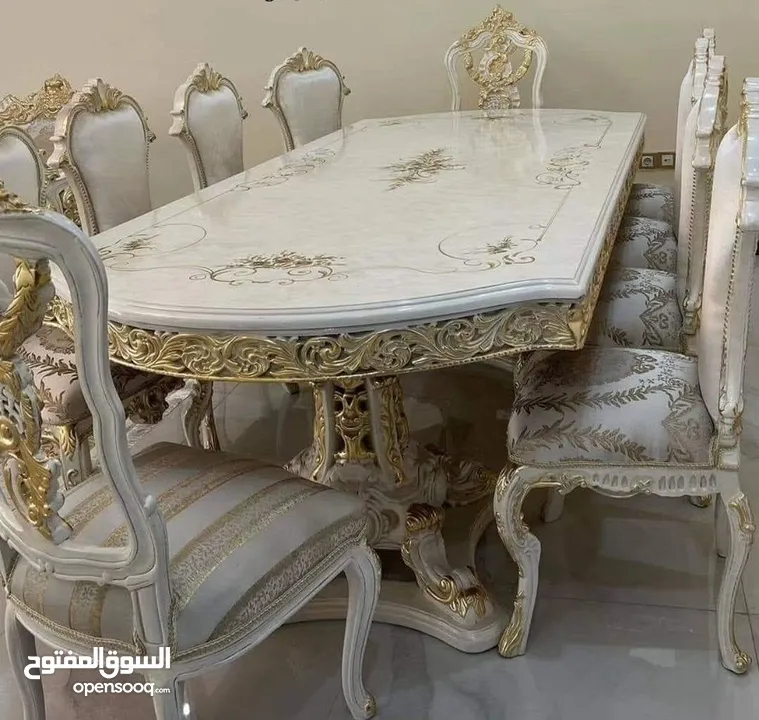 السلام عليكم  موجود طاولة سفره مع 8كراسي +دنسوار خشب زان ثقيله نفس الي بالصورة بس الموجودة خشب غير م