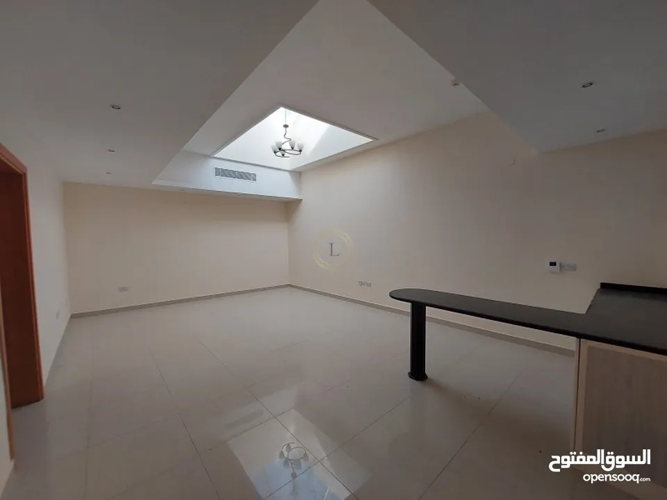 Extravagant  Unique Duplex Apartment   4 Br