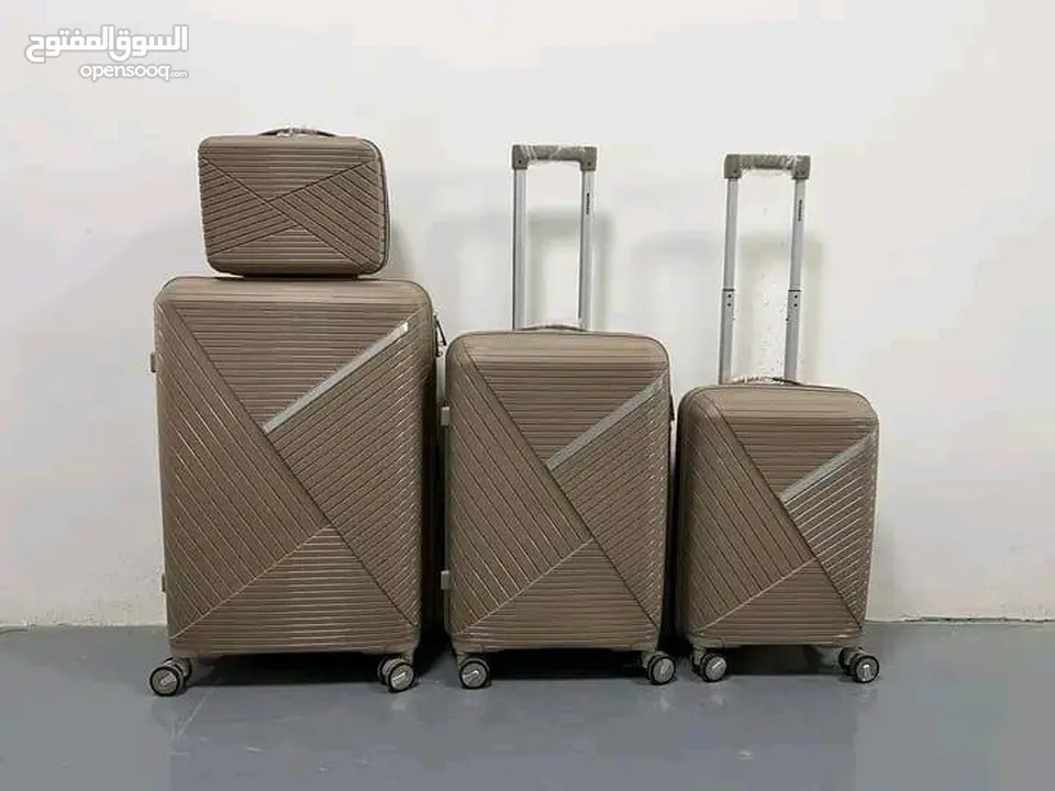 طقم شنط سفر ضد الكسر 4 قطع بسعر العرض .. للطلب عبر رقمي الوتس
