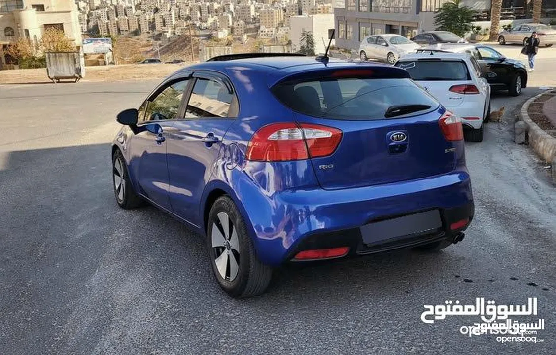 KIA RIO 2012 كيا ريو 2012 هاتش باك فل كامل مع فتحه أعلى مواصفات
